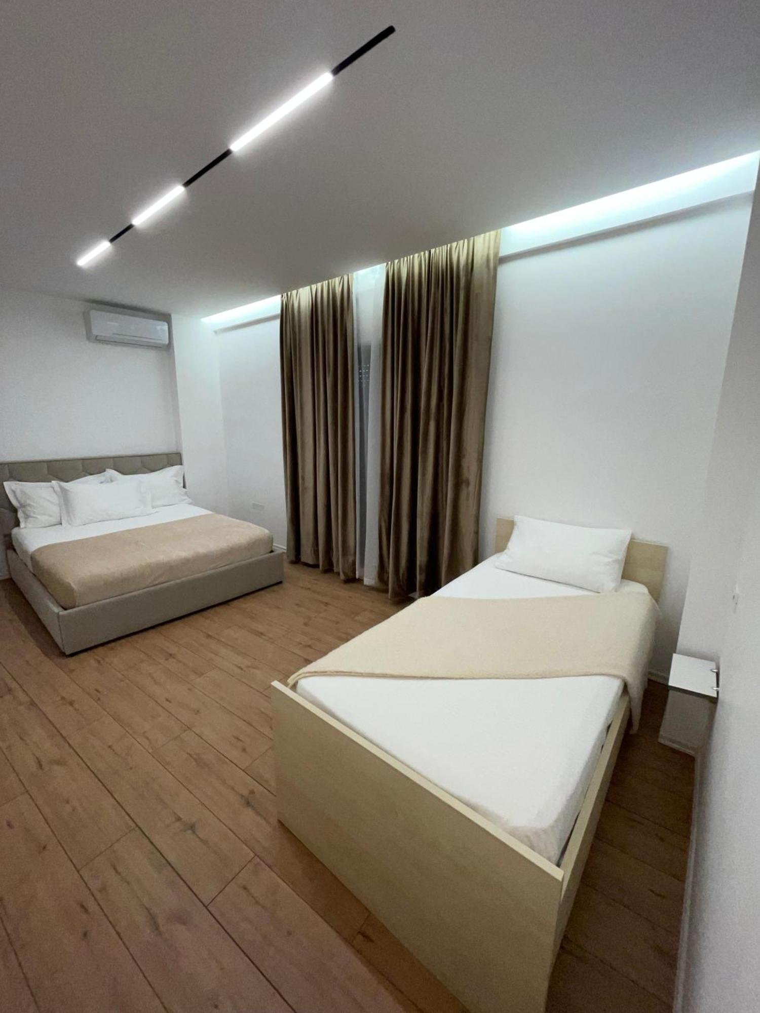 Enea Apartments 2 Tirana Esterno foto